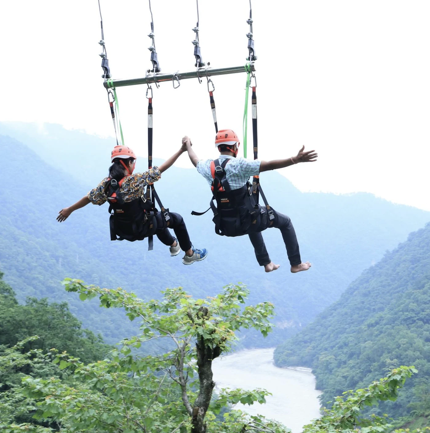 Duo Tandem Giant Swing across Himalayan Foothills
