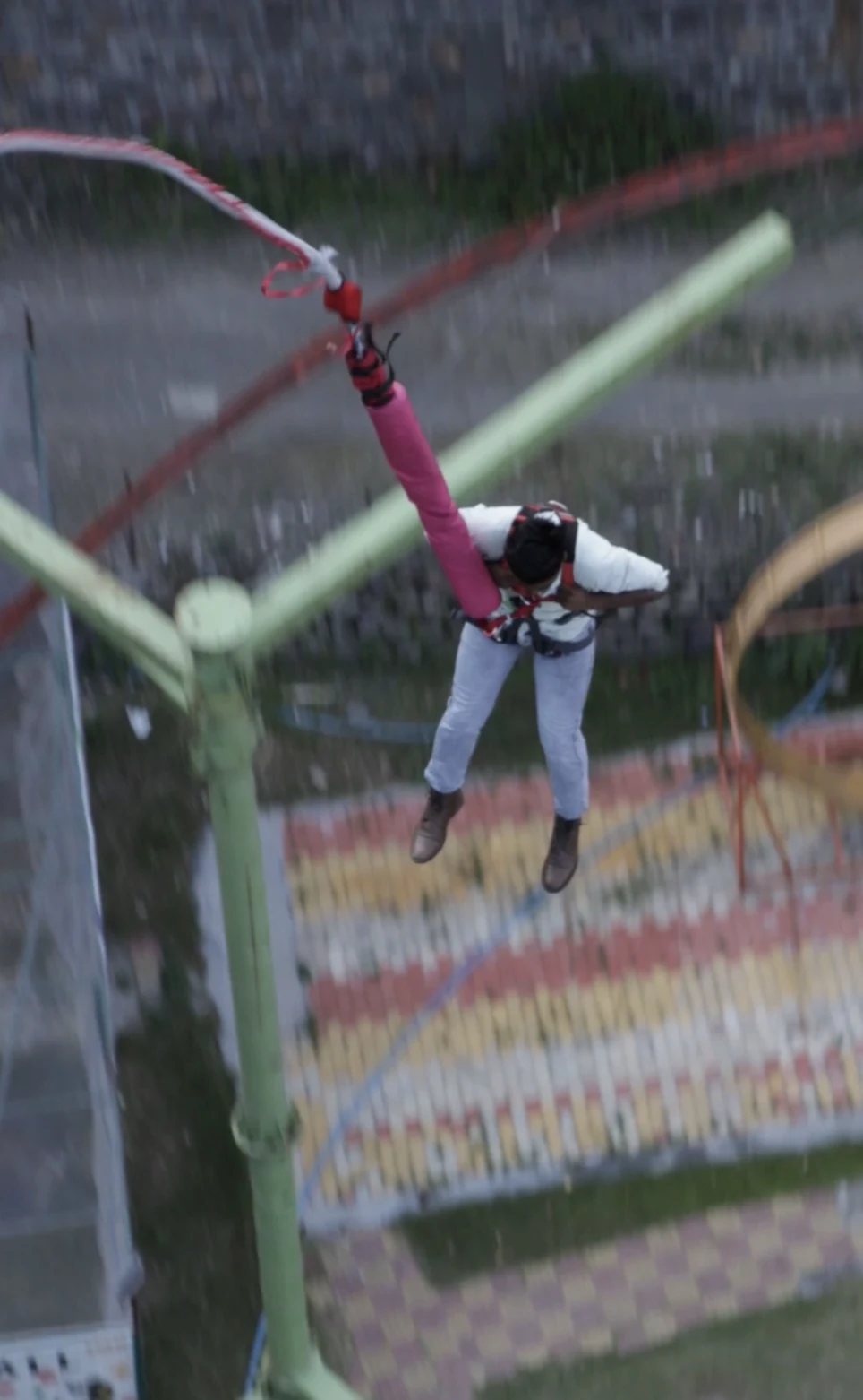 Thrilling 85m Vertical Freefall and Elastic Rebound
