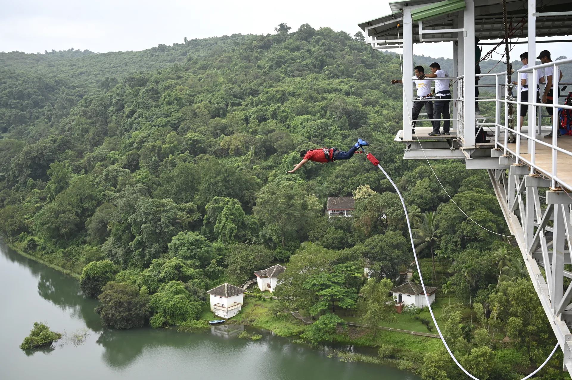 55m Bungee Jumping in Goa — photo 4