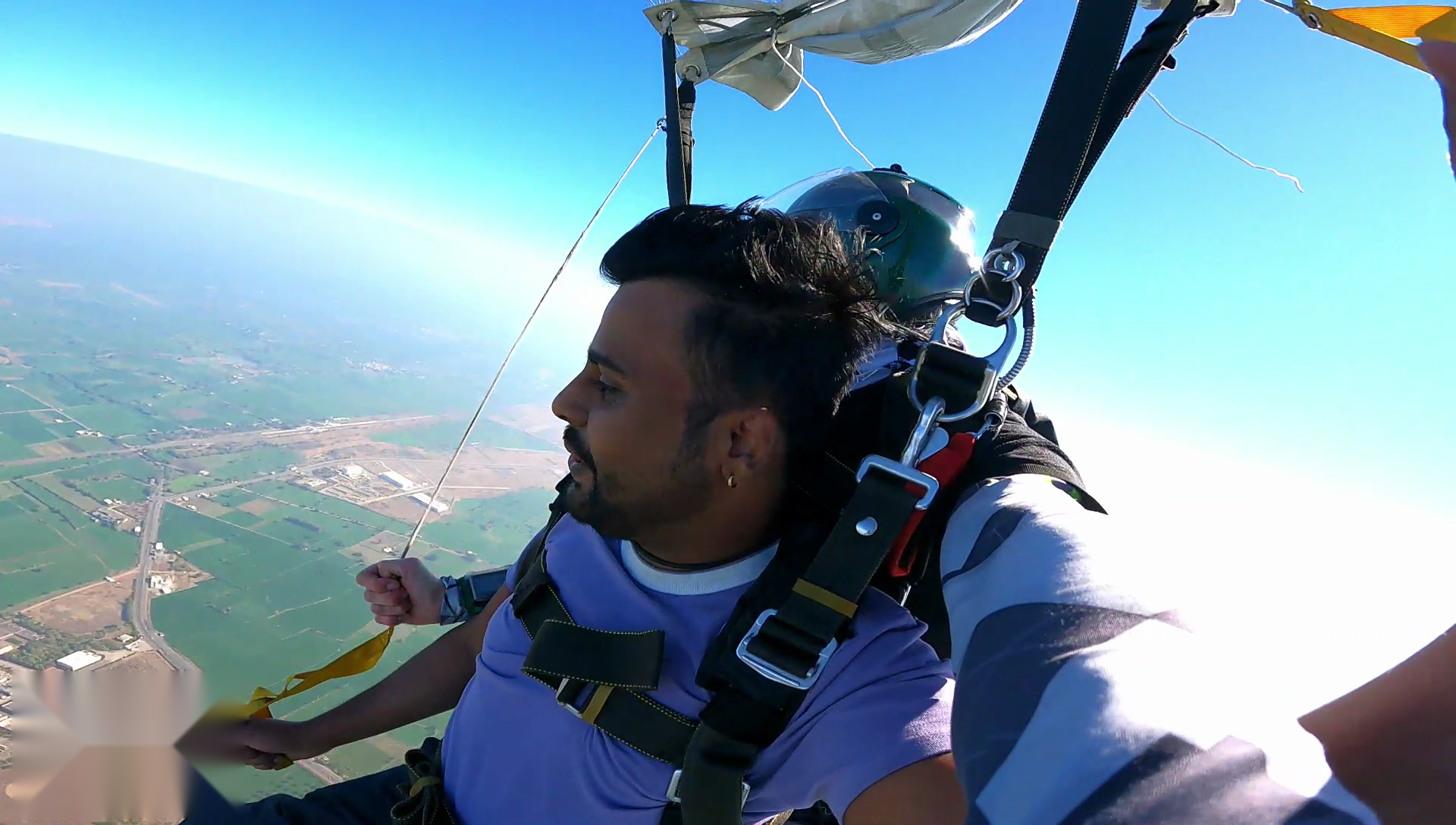10,000 ft Tandem Skydiving in Ujjain — photo 5