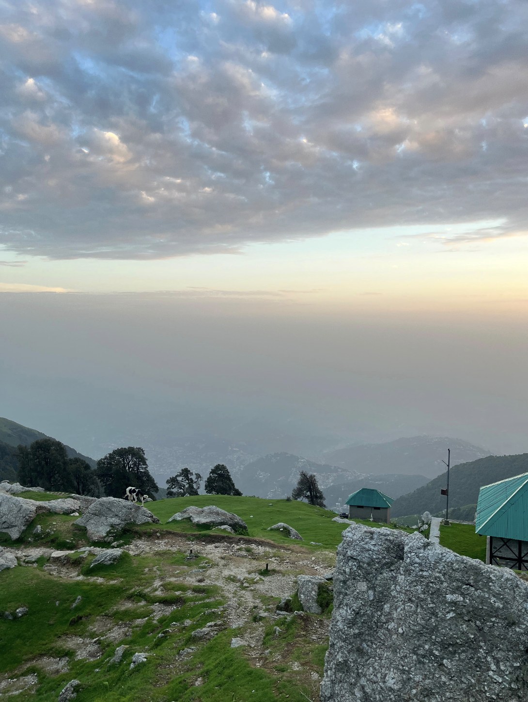 Scenic sunset views and rocky vantage points overlooking the valley