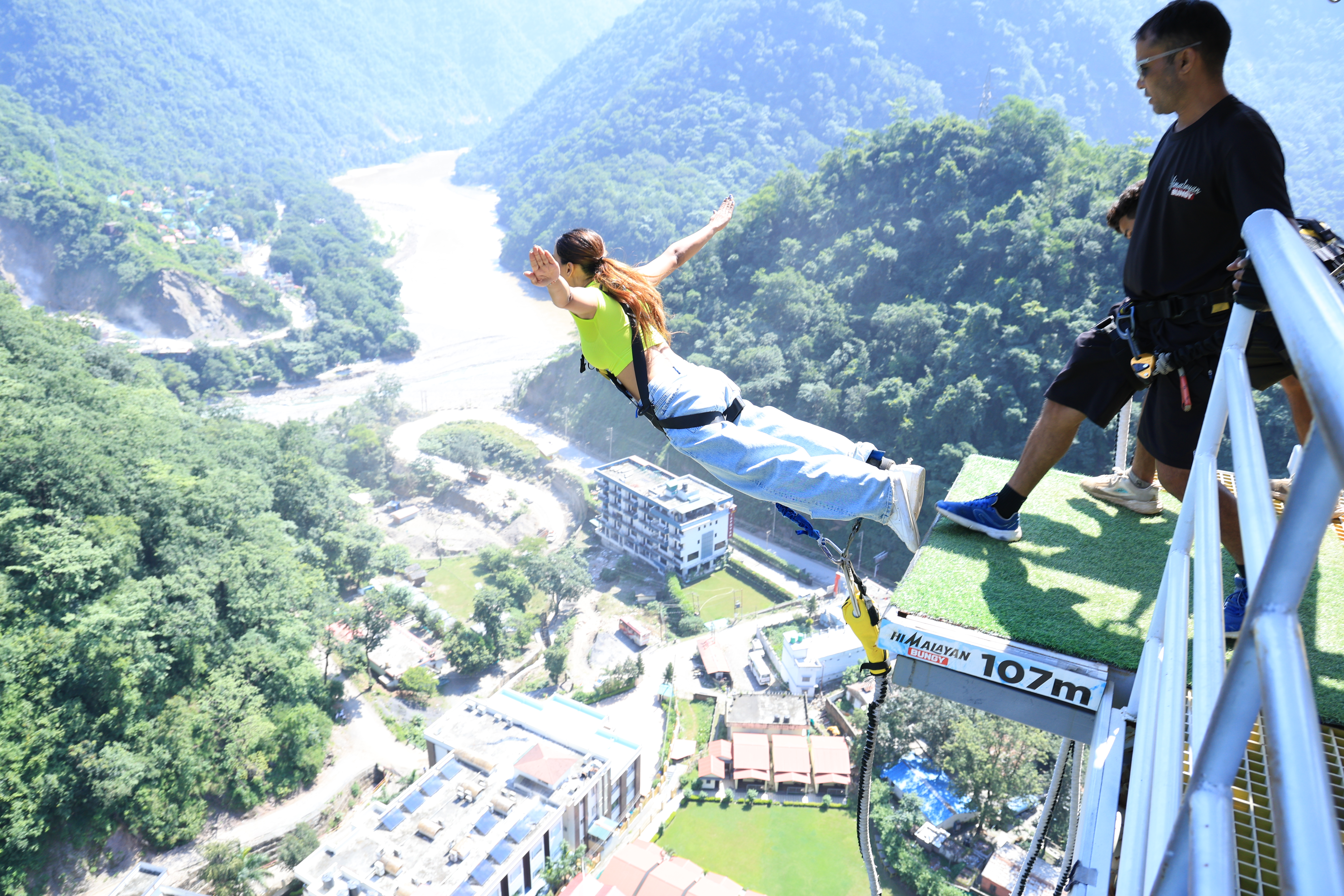 117m Bungee Jumping in Rishikesh